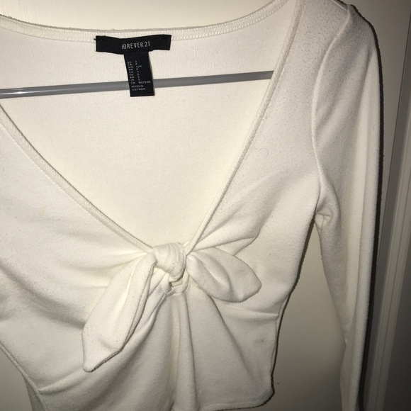 Forever21 tie front top - Picture 3 of 3